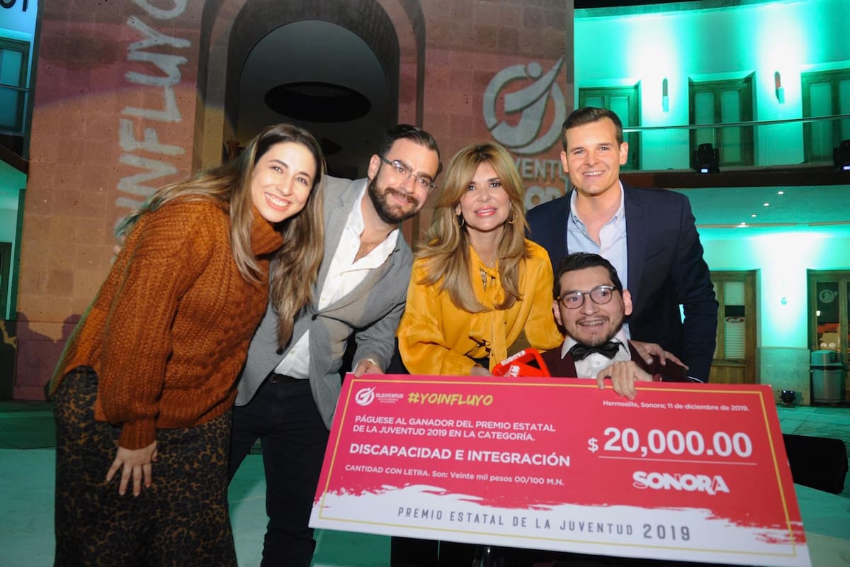 Premia Gobernadora proyectos innovadores de los jóvenes
