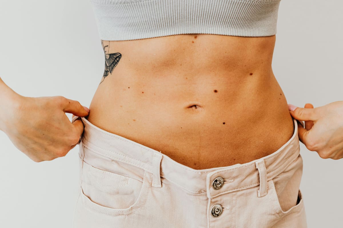 Rigidez en las caderas: por qué ocurre y qué hacer para recuperar movilidad