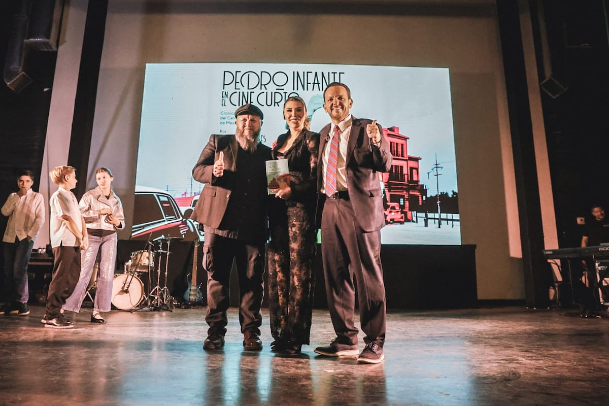 Presenta Carlos Torres el libro 'Pedro Infante en el Cine Curto' | Noticias de Mexicali | El Imparcial