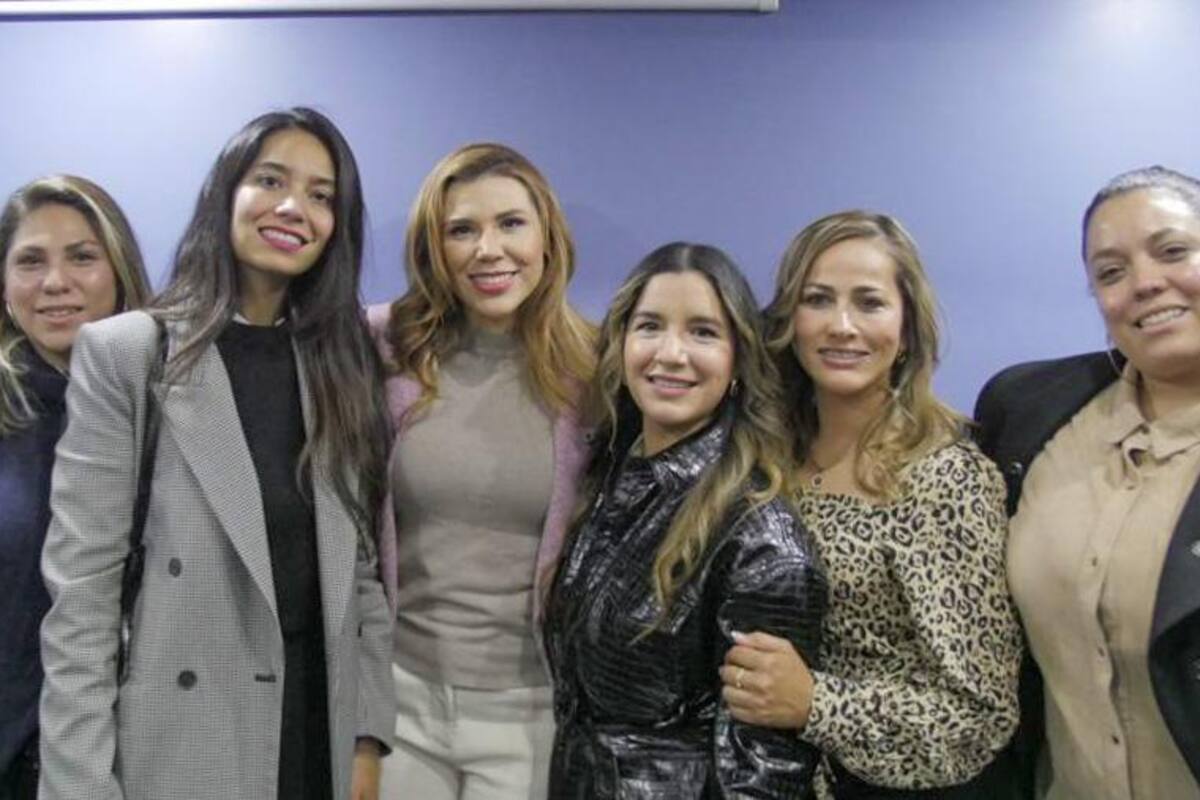 Emprendedoras de la 4T y Marina tienen reunión