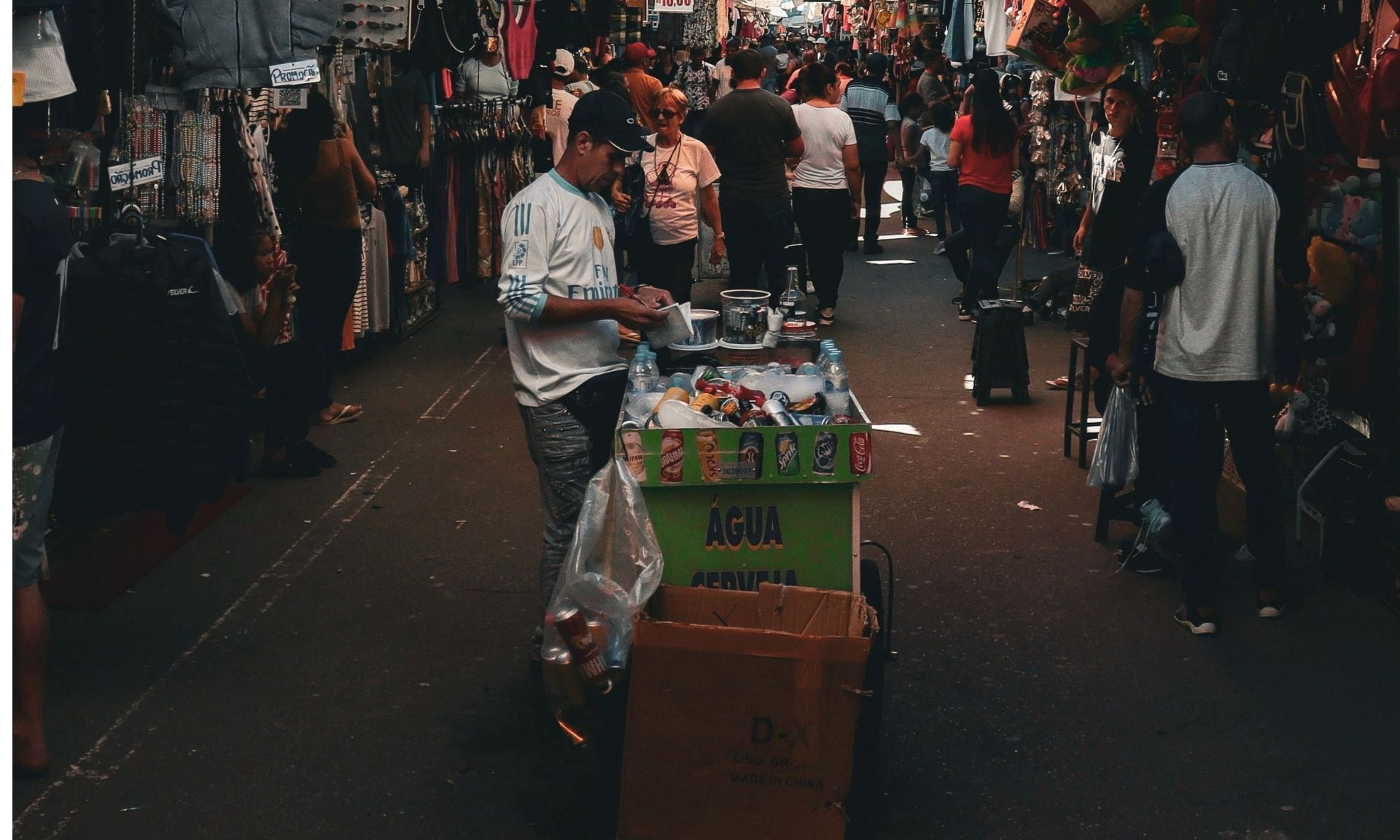 La OCDE advierte que la informalidad, la baja productividad y la desigualdad siguen frenando el crecimiento de América Latina, con México y Brasil siendo los casos más preocupantes | Pexels