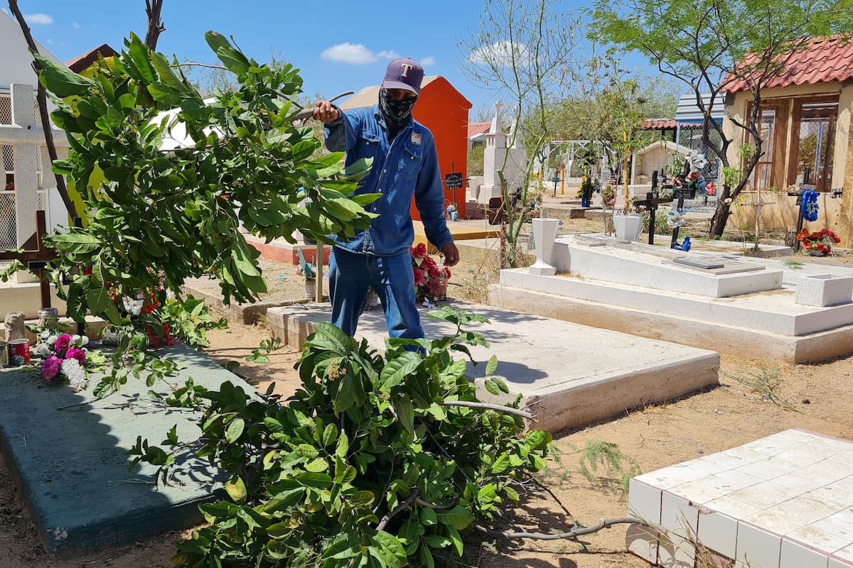 Panteones de Hermosillo están listos para el Día del Padre