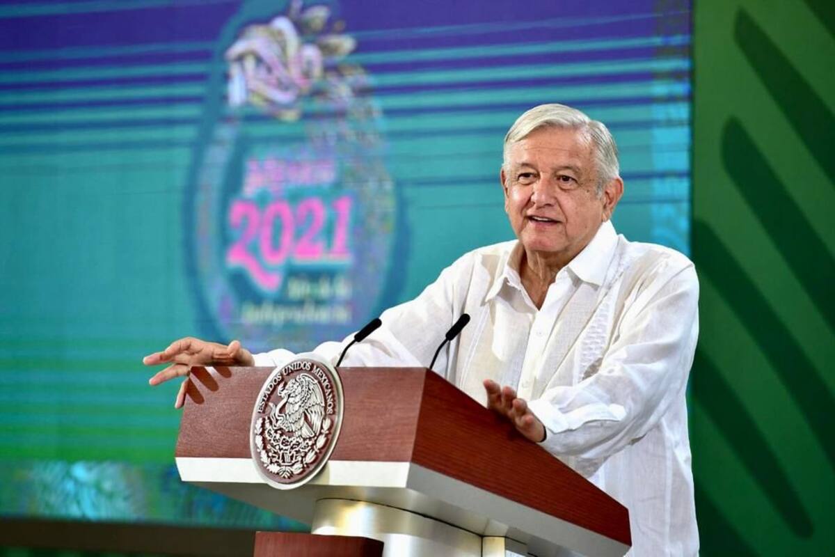 AMLO anuncia vacunación universal en cinco estados