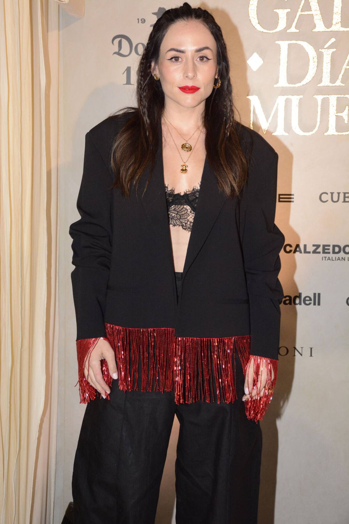 Zuria Vega compartió cómo se prepara para recordar a su padre Gonzalo Vega este próximo Día de muertos.