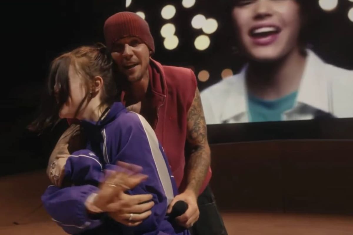 Justin Bieber convierte a Billie Eilish en su “One Less Lonely Girl” en Coachella y desata momento viral