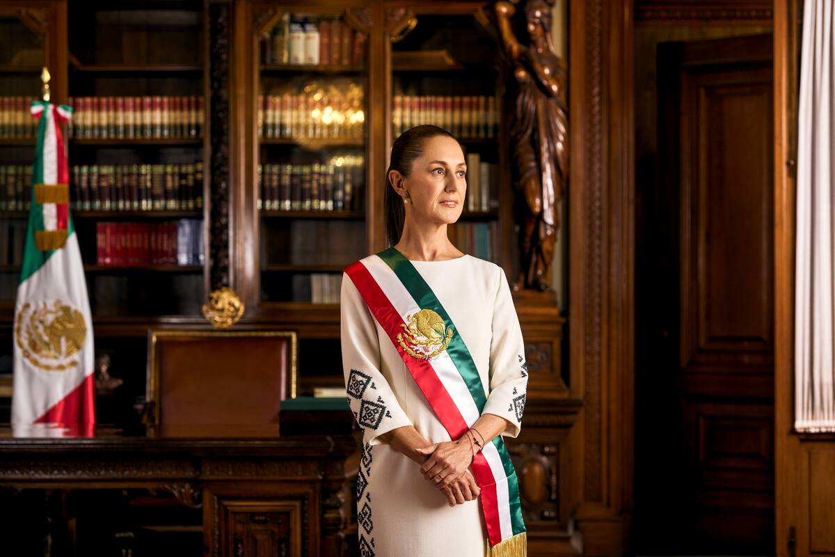 Claudia Sheinbaum revela su fotografía oficial como presidenta de México