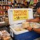 Anpec advierte que restringir la venta de tortillas en hieleras y tiendas podría elevar su precio en México, donde 70% del abasto depende de tortillerías de barrio