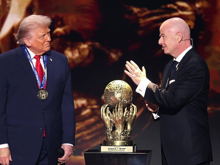 Donald Trump recibe el primer “Premio FIFA de la Paz” durante el Sorteo del Mundial 2026