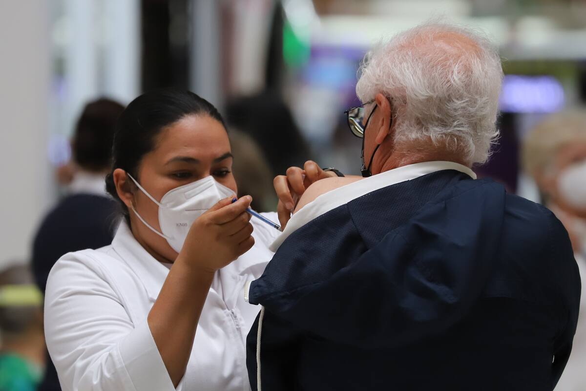Empieza próxima semana vacunación para los de 50-59 años