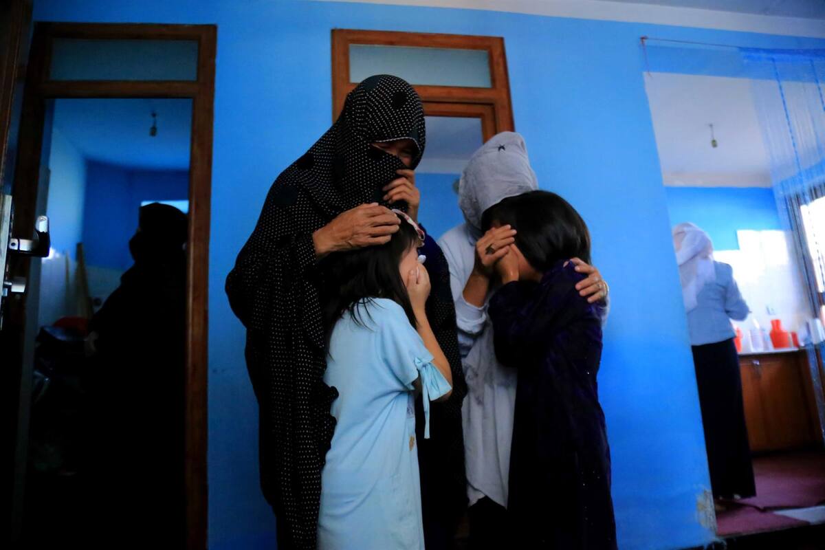 Atentado suicida en centro educativo en Kabul aumenta a 53 el número de muerto y 110 heridos