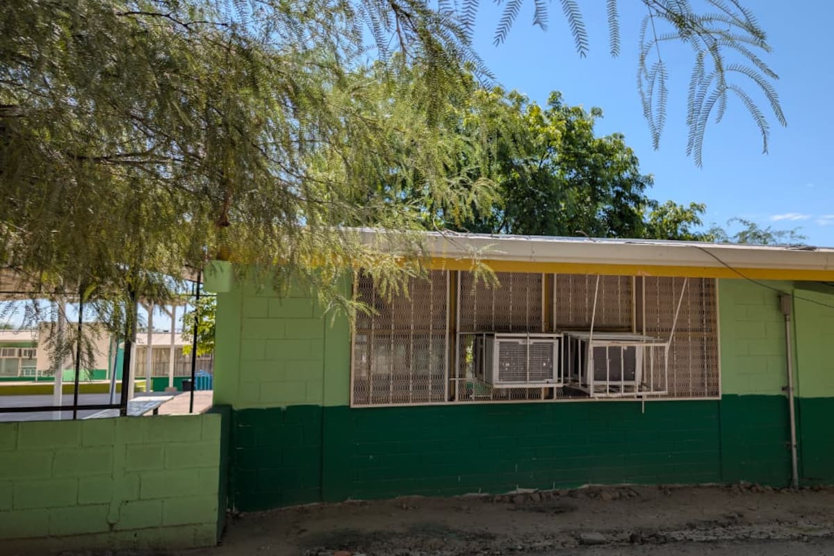 Más de 2 mil escuelas en Sonora reciben mantenimiento y mejoras a través del programa ‘La Escuela es Nuestra’ ante la temporada de calor: SEC