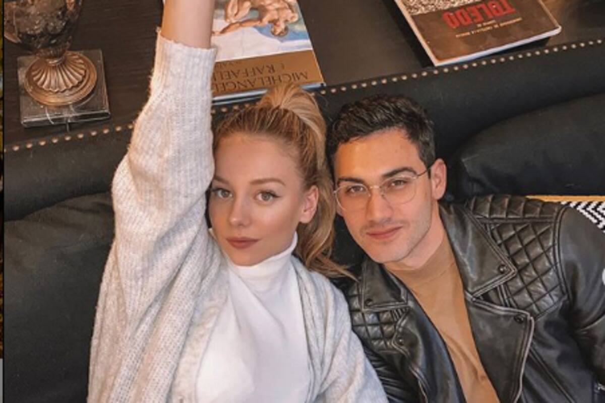 La foto íntima de Alejandro Speitzer con Ester Expósito