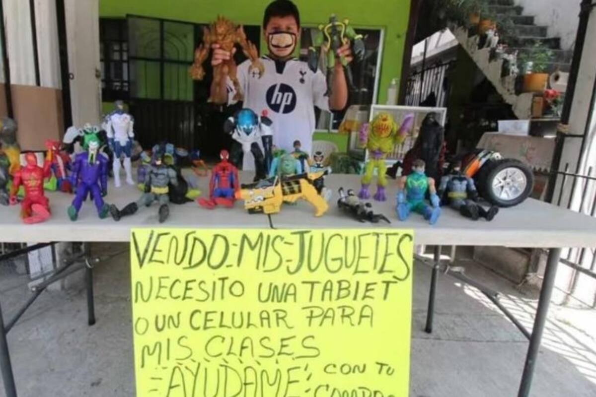 Mario vendía sus juguetes y así comprar una tablet para clases, fundación le regala una