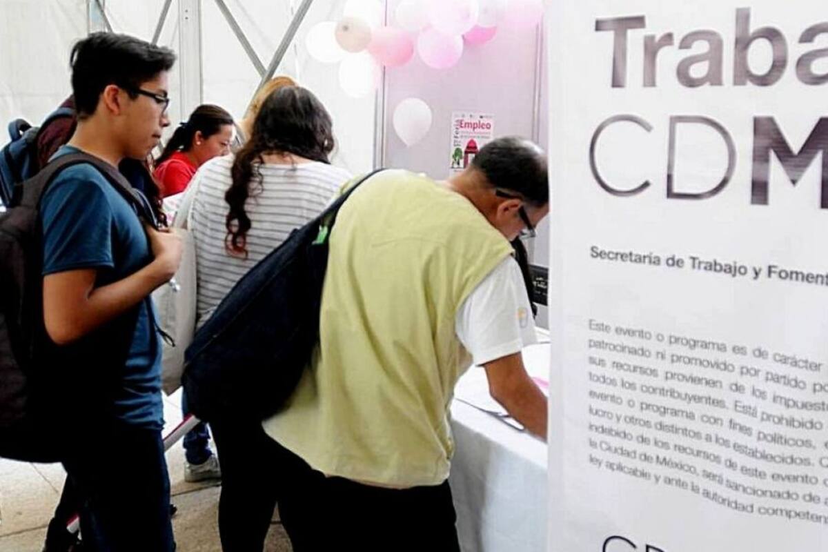 CDMX lidera la reducción de pobreza laboral: disminuye 7.8 puntos porcentuales en un año, según Coneval