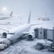 Fuertes nevadas paralizan aeropuertos en Estados Unidos y provocan más de mil vuelos cancelados este fin de semana