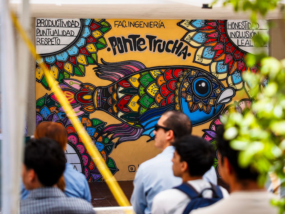 PONTE TRUCHA. Con el objetivo de fortalecer a la comunidad estudiantil, se reactivó el programa "Ponte Trucha" en la Facultad de Ingeniería de la UABC. Como parte de esta iniciativa, se inauguró un mural creado por el reconocido artista Jee Llamas (FOTO: JUAN J. MORALES)