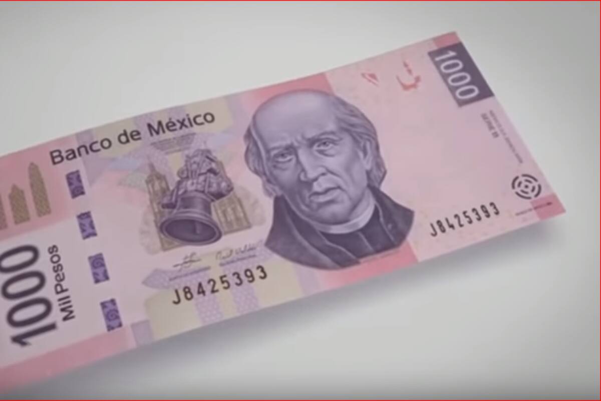 Peso mexicano oscila entre pérdidas y ganancias
