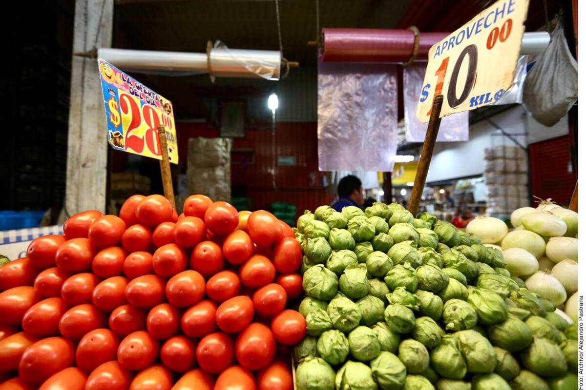 Imposible inspeccionar al 100% camiones de tomate que van a EU: Sader