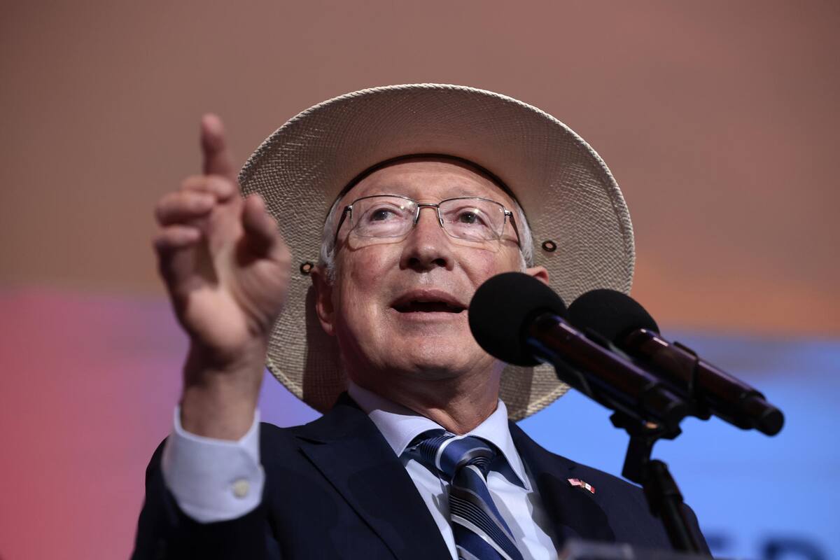 El embajador de Estados Unidos en México, Ken Salazar, criticó la Reforma al Poder Judicial y la llamó "un riesgo a la democracia" que "afectaría el T-MEC". EFE/José Méndez