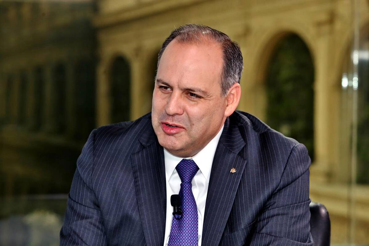 Señalan investigación contra Gustavo de Hoyos