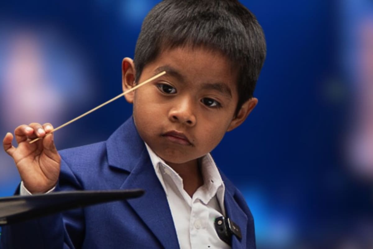 Nadie puede creer el talento de Gabriel el pequeño poblano que ya es el director de orquesta más joven de México