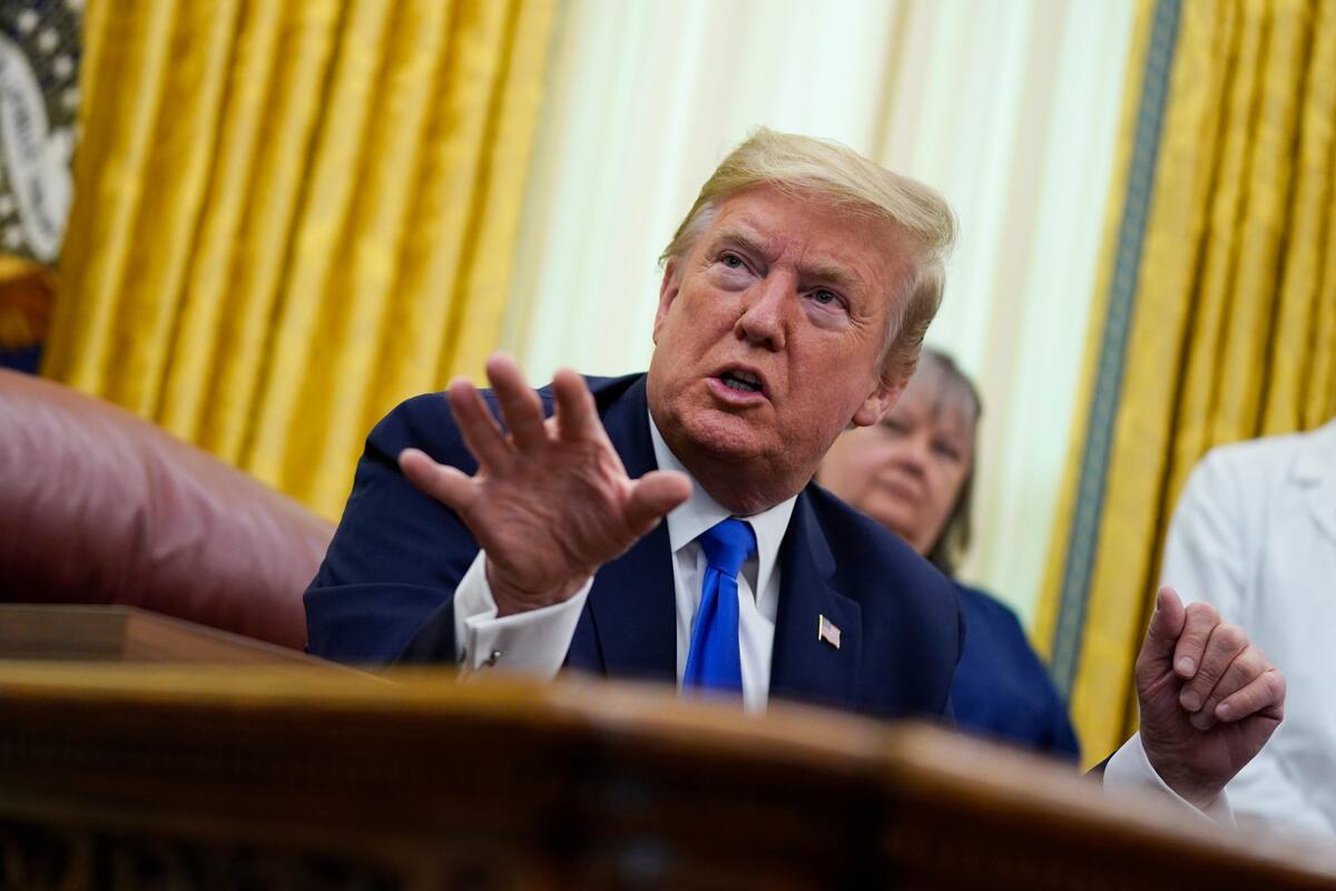 Trump contradice a su gobierno sobre talibanes y Rusia