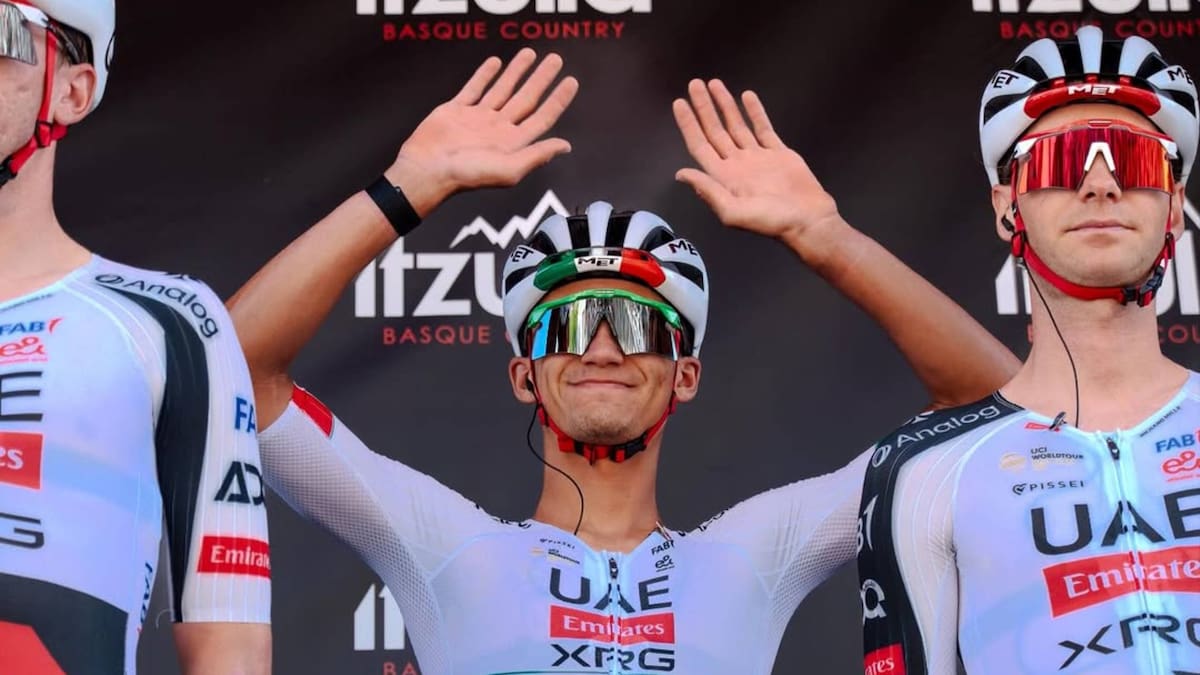 OFICIAL: Isaac del Toro sufrió rotura en el muslo y abandona la Itzulia 2026 tras caída en etapa 3