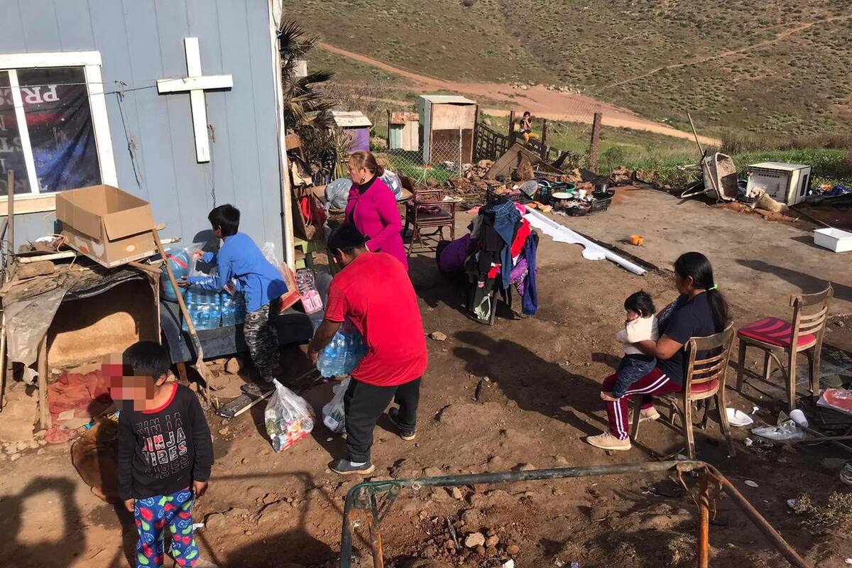 Brinda gobierno de Ensenada apoyo a familia afectada por el incendio de su vivienda
