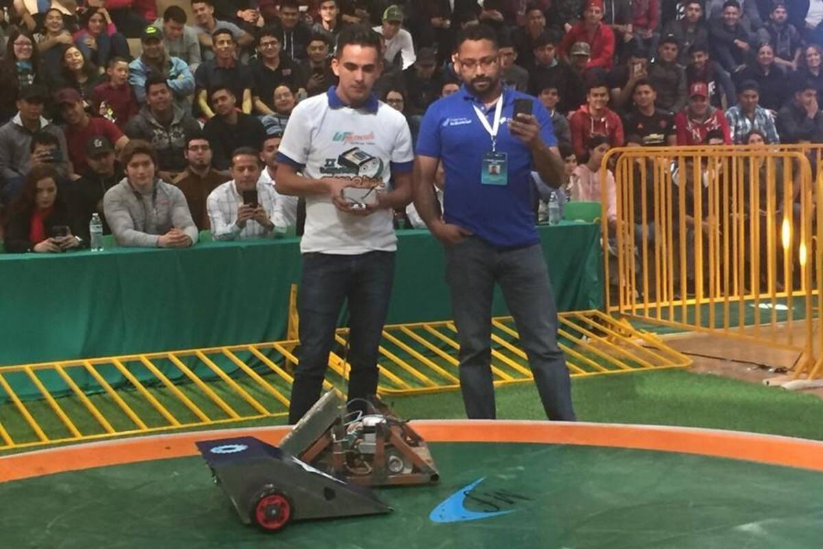 Compiten 32 escuelas en Torneo Sumobot