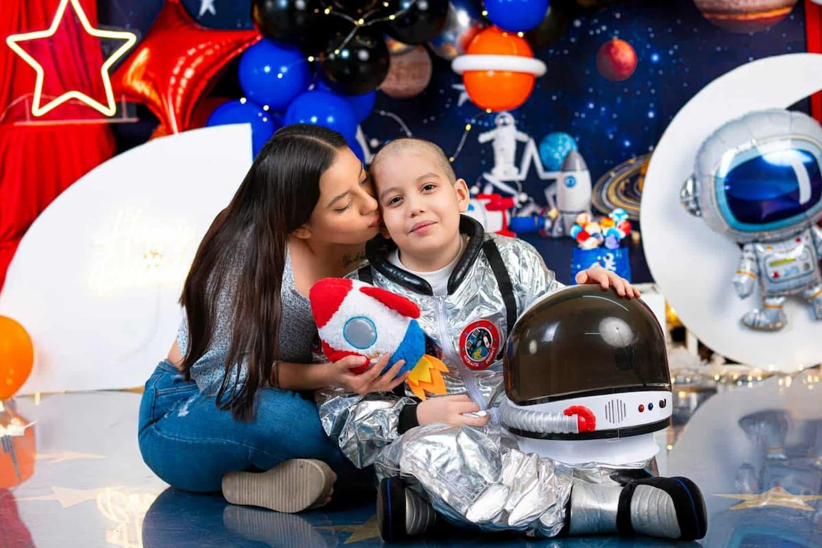 Solicitan apoyo para Joseph Alexander, niño de once años que lucha contra la leucemia