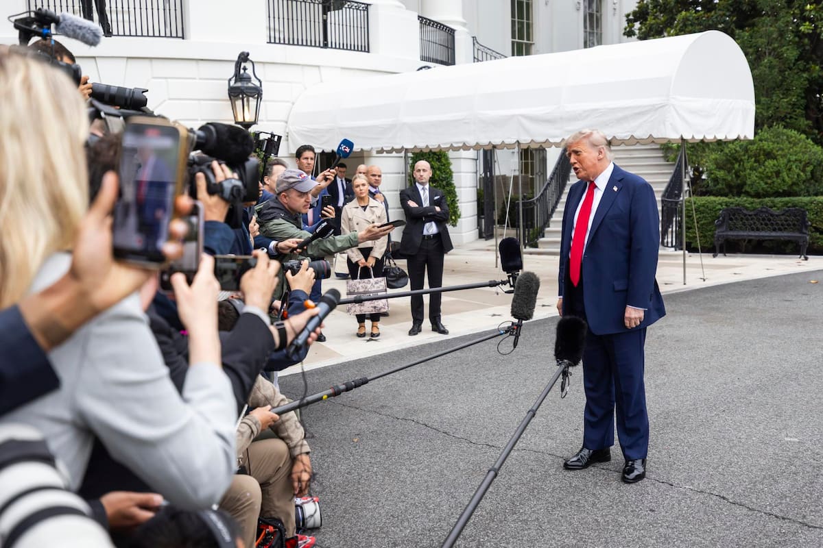 Trump llama a reducir el número de feriados y exhorta a los estadounidenses a trabajar más duro, mientras él pasa el 22% de su segundo término jugando golf: Medio