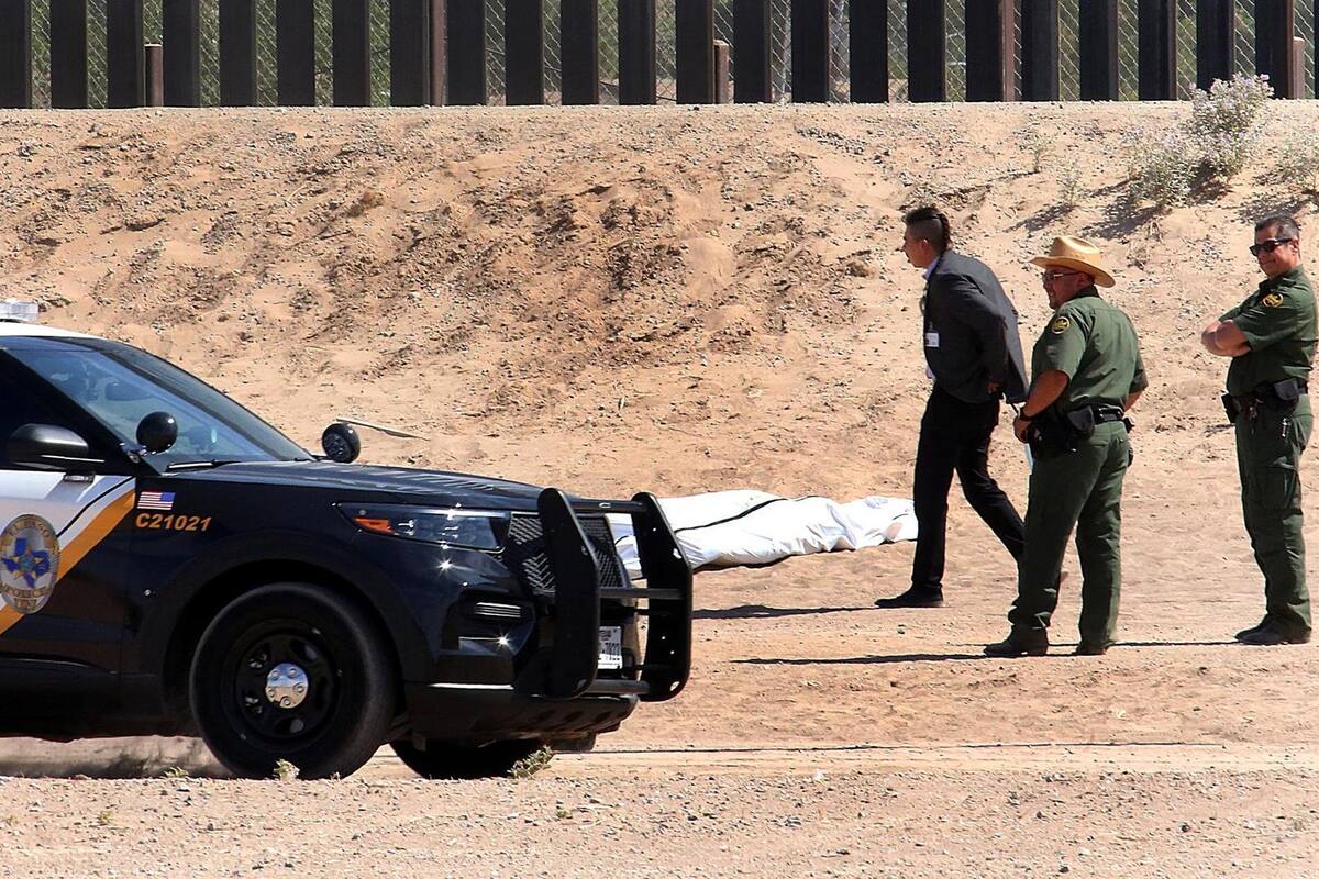 Migrante mexicano muere tras caer del muro en la frontera Juárez-El Paso