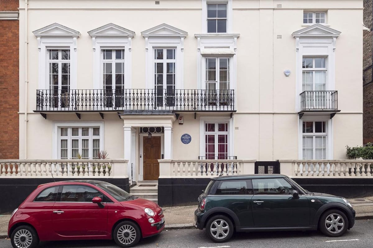 Jim Henson, creador de los Muppets es honrado en Londres con una plaza azul