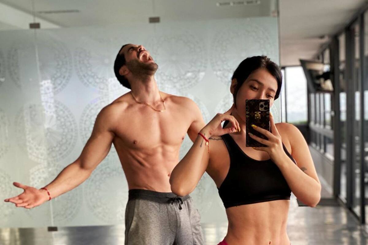 Brenda Zambrano festeja San Valentín trepada encima de Guty Carrera, su novio
