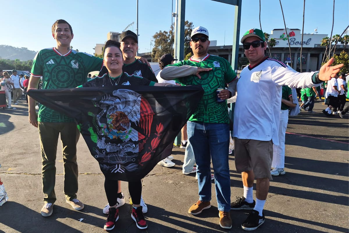 México convierte el Rose Bowl en fiesta mundialista previo al duelo amistoso contra Australia