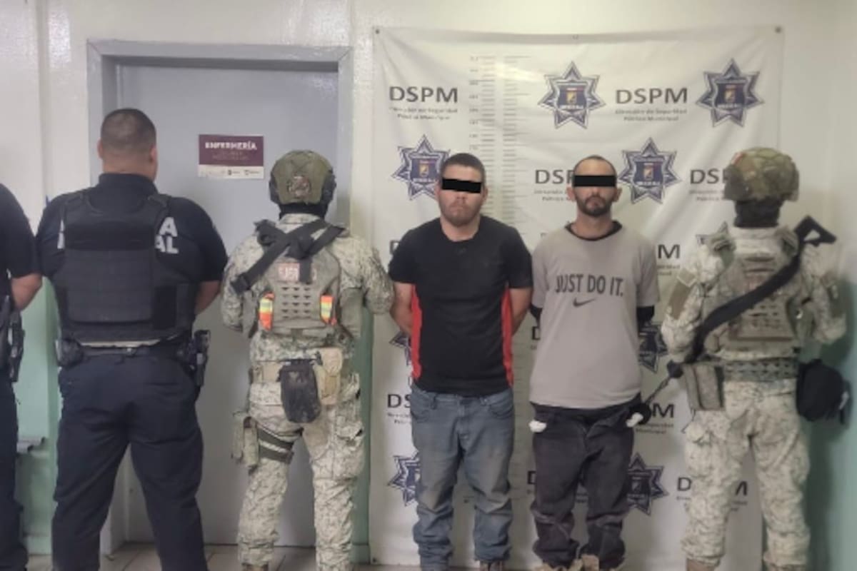 Asaltan refaccionaria y huyen en camioneta robada; capturan a dos