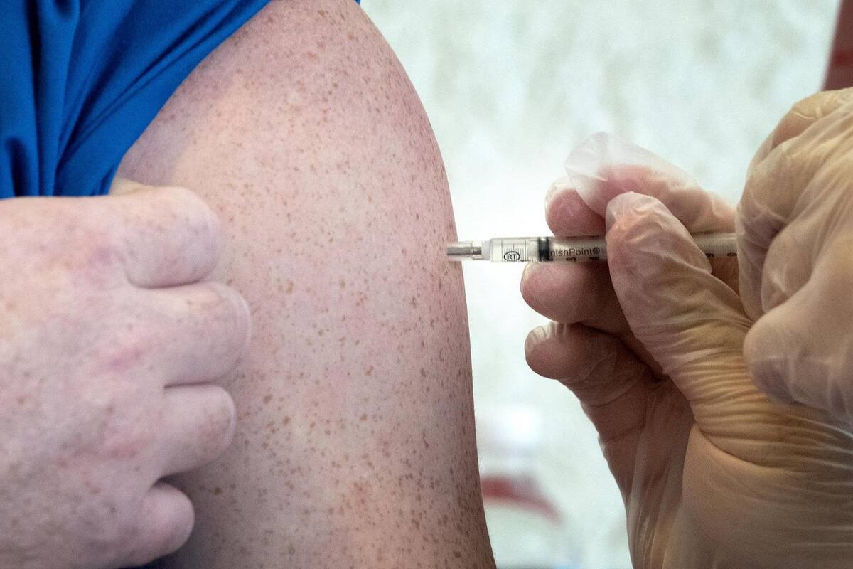 Completó su vacunación pero murió por Covid, reporta Salud en Nuevo León