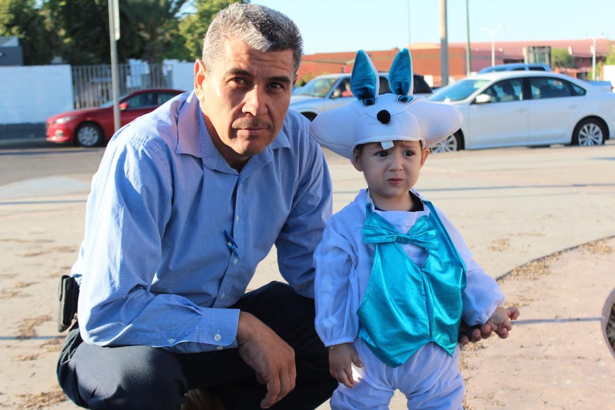 Norberto y su nieto Maximiliano años atrás.