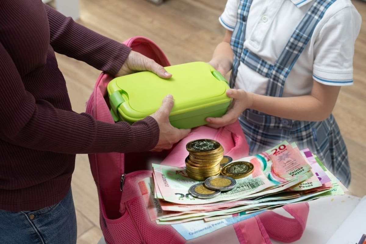 Transporte y lonche, los gastos del regreso a clases que se prolongan durante todo el ciclo escolar y suman 4 mil pesos al mes por familia