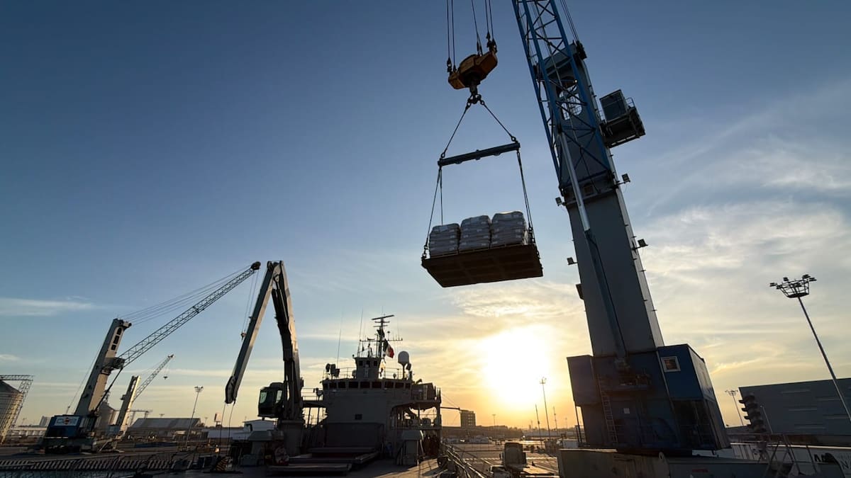 México envió más de 814 toneladas de víveres y productos básicos a Cuba en dos buques de la Armada que zarparon desde Veracruz. (Foto: Secretaría de Relaciones Exteriores)