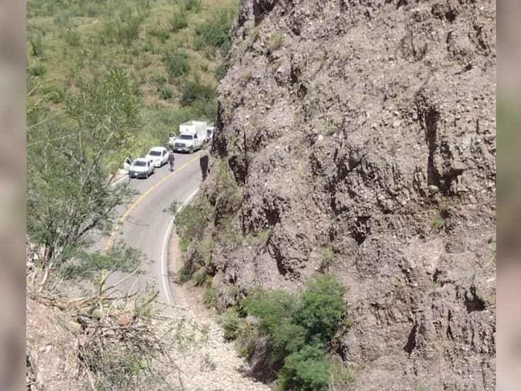 Cierran tramo en carretera  Ímuris-Cananea por deslave