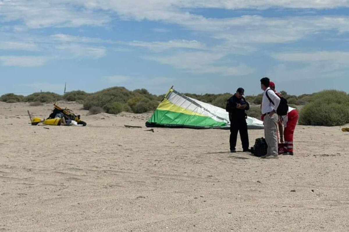 Mueren dos personas al caer aeroplano en Puerto Peñasco
