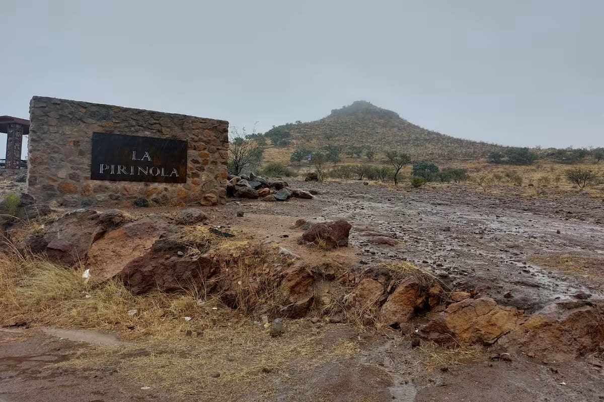 Nogales recibe escrituras del cerro “La Pirinola”