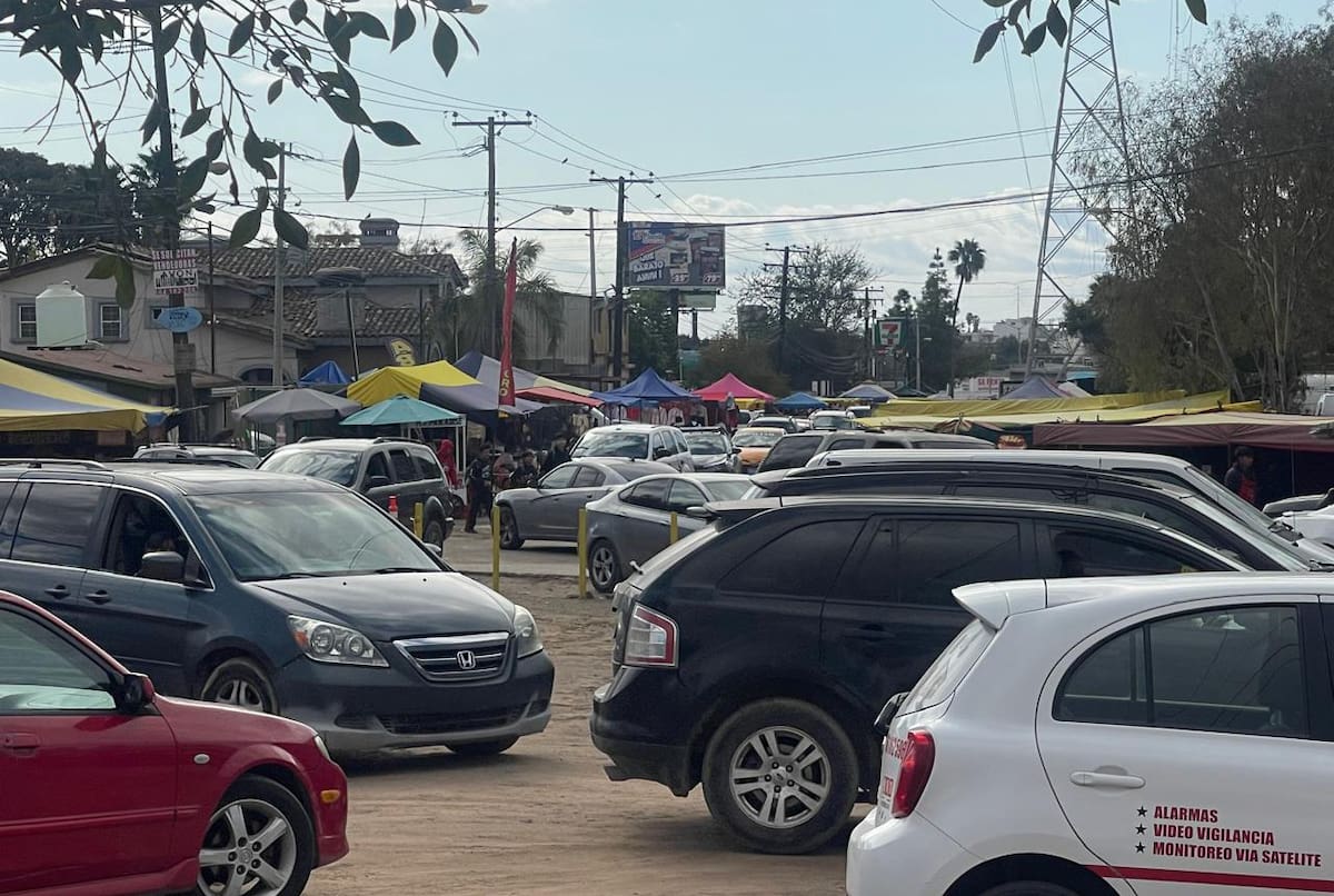 En las horas pico no hay agentes de la policía dirigiendo el tránsito.