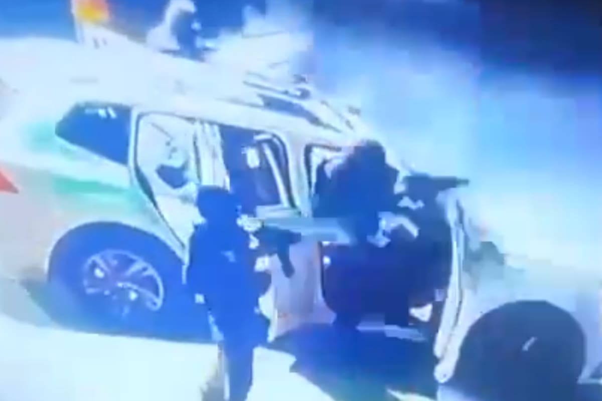 Captan en video brutal ataque a policías en Ensenada; hay un muerto y un herido