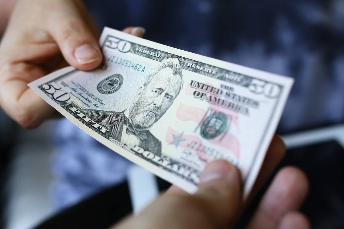 Termina racha de ganancias para la moneda mexicana