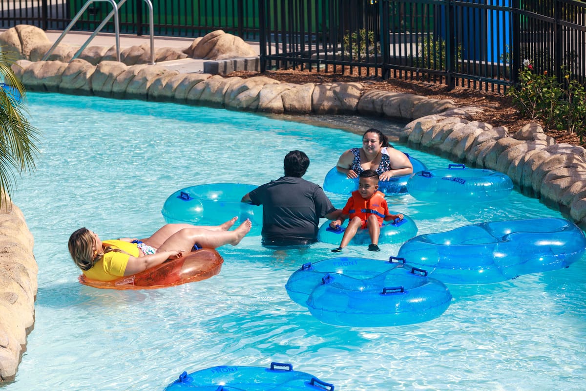 Sesame Place San Diego mantiene su temporada de verano con atracciones acuáticas, espectáculos y personajes de Sesame Street hasta el 7 de septiembre.
Foto: Cortesía.