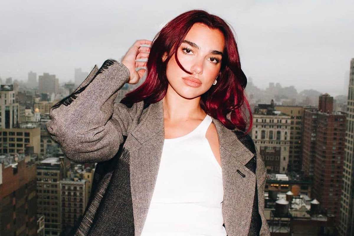 Dua Lipa ha construido una carrera destacada desde su debut en 2017 con su álbum homónimo.