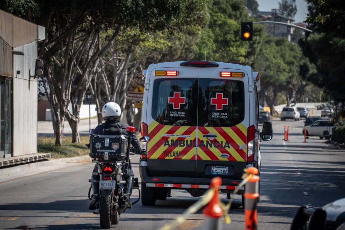 Oficial de la Policía Municipal resulta lesionado tras caer de su motocicleta Zona Río