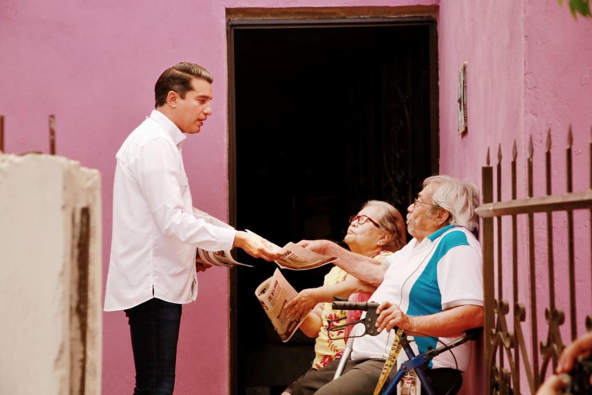 Froylán Gámez recorre Cuatro Olivos y plantea fortalecer educación, empleo, deporte y servicios en Sonora